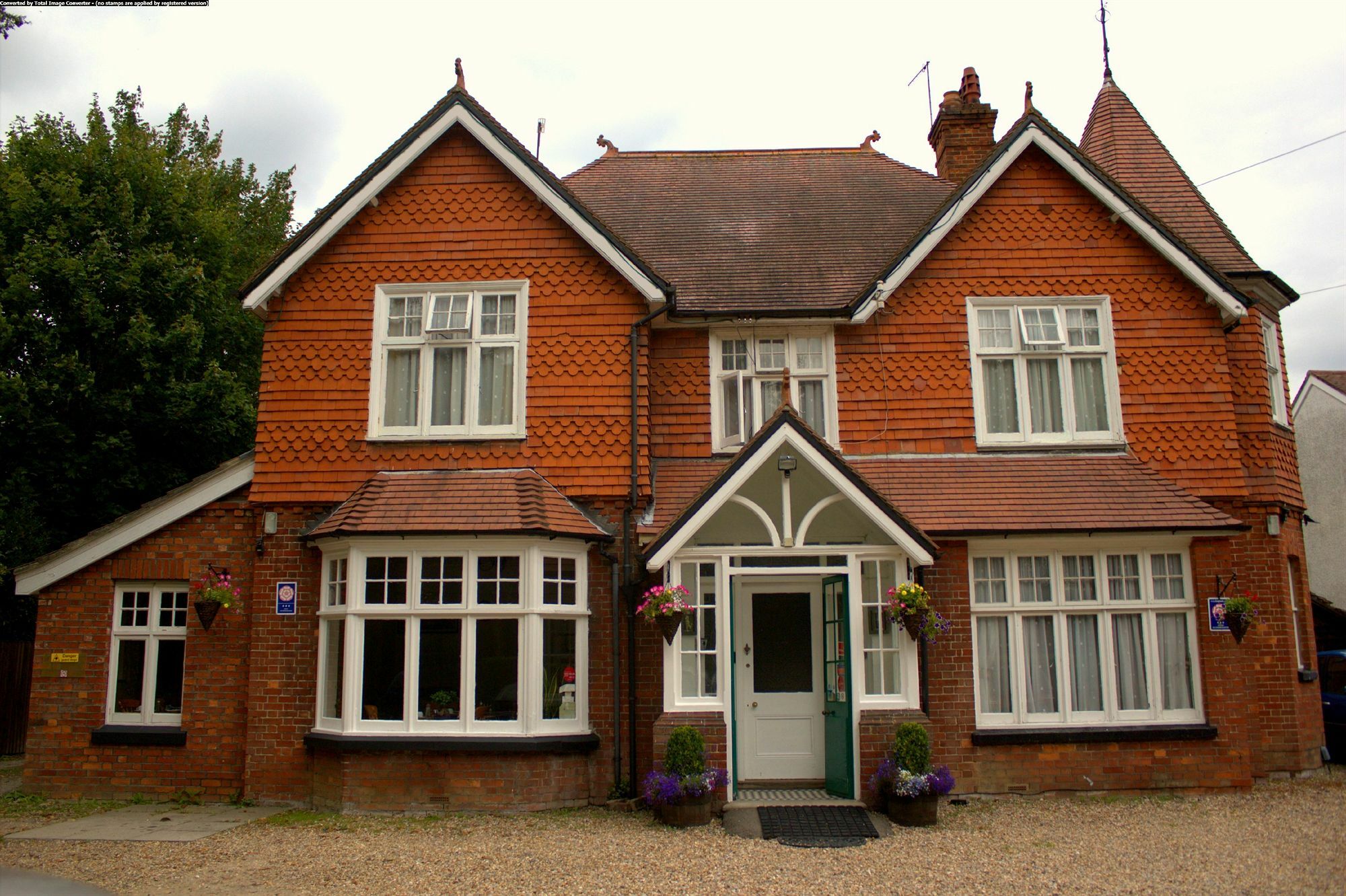 Gatwick Turret Guest House Horley Exterior photo